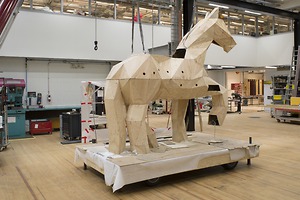 Bild:  Der Bau des Trojanischen Pegasus 