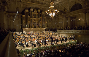 Bild:  2013.11.23. Orchester der ZHdK - Nello Santi, Leitung - Adriana Marfisi, Sopran