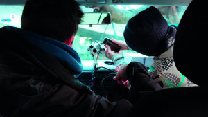 Bild:  Die 360° Kamera wird von Studierenden der ZHdK im Auto angebracht.