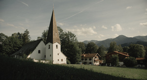 Bild:  Die Kirche im Dorf (Filmstill)