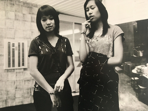 Picture: Quynh Dong, Photo Studio (2008), Photo series with Huyen and Thuy Dung, matte photo paper Ilford multigrade, analog enlargements in black and white. 51.2 x 50.7 cm