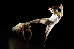 Picture: Marco Cantalupo, James Cousins, Francesca Harper, Nunzio Impellizzeri, Teresa Rotemberg present: BA Contemporary Dance ZHdK