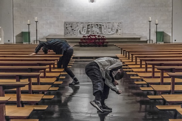 Bild:  Spiritualität im Kirchenraum