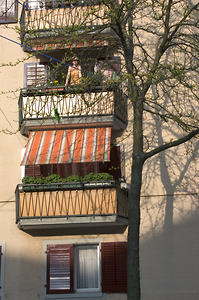 Bild:  Balkon – Röntgenpiazza