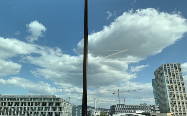 Bild:  Toni-Areal, Fenster im MIZ Blick Richtung Technopark