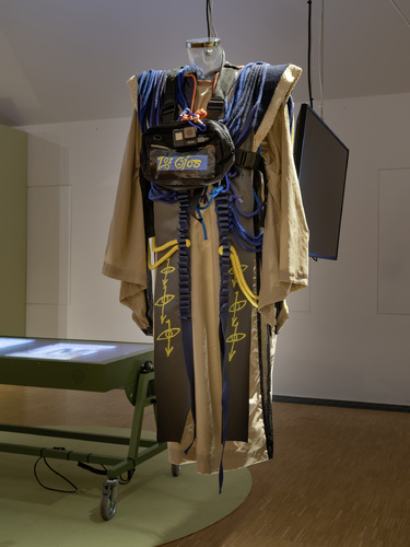 Picture: Los Ojos, Das Kit: Blicke gegen Rassismus, Installationsansicht zur Ausstellung «Ich sehe was, was Du nicht siehst. Rassismus, Widerstand und Empowerment», Foto: Horst Ziegenfusz, 2020