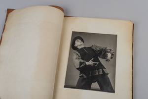 Bild:  Tanz-Schrift Objekte, Sigurd Leeder