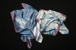 Bild:  Seidenfoulards und Krawatten