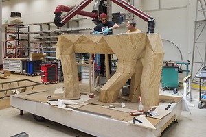 Bild:  Der Bau des Trojanischen Pegasus 
