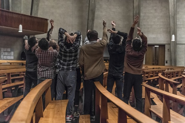 Bild:  Spiritualität im Kirchenraum