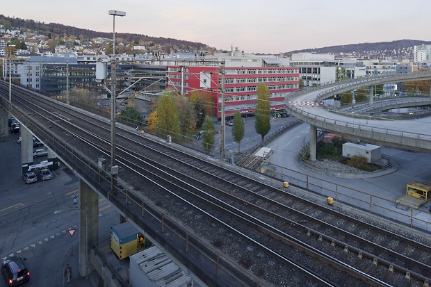 Bild:  SBB Viadukt Herdern, Förrlibuckstrtasse, Gewerbe- und Bürobauten Hardturmstrasse, Rampe Toni-Areal